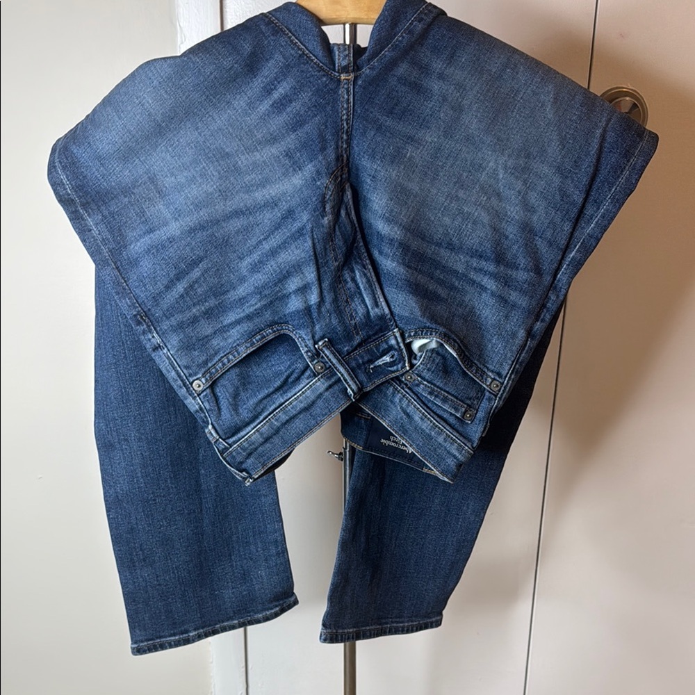 Abercrombie and Fitch Men Jeans